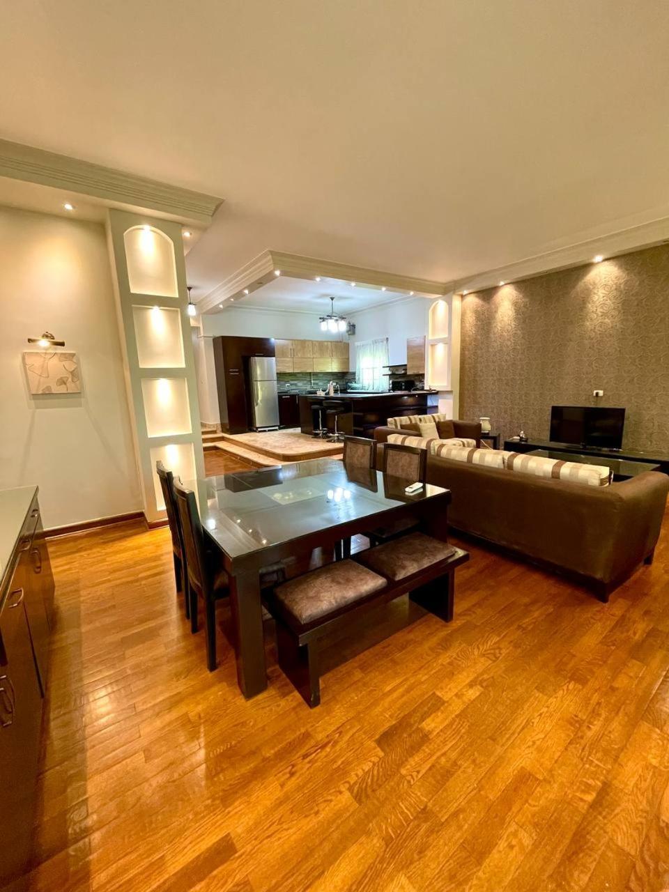 3bedroom Next To Downtown Mall New Apartment