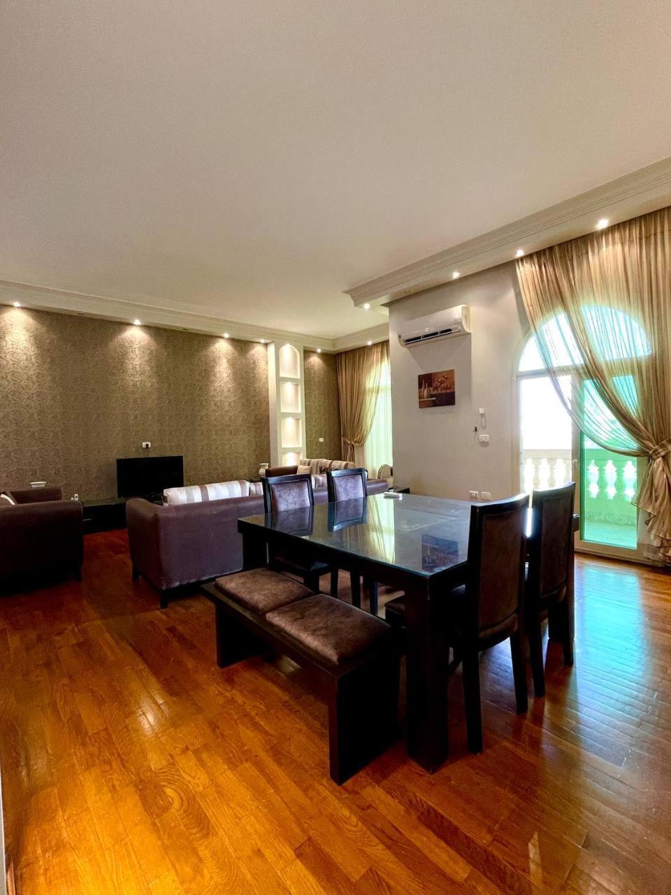 3bedroom Next To Downtown Mall New