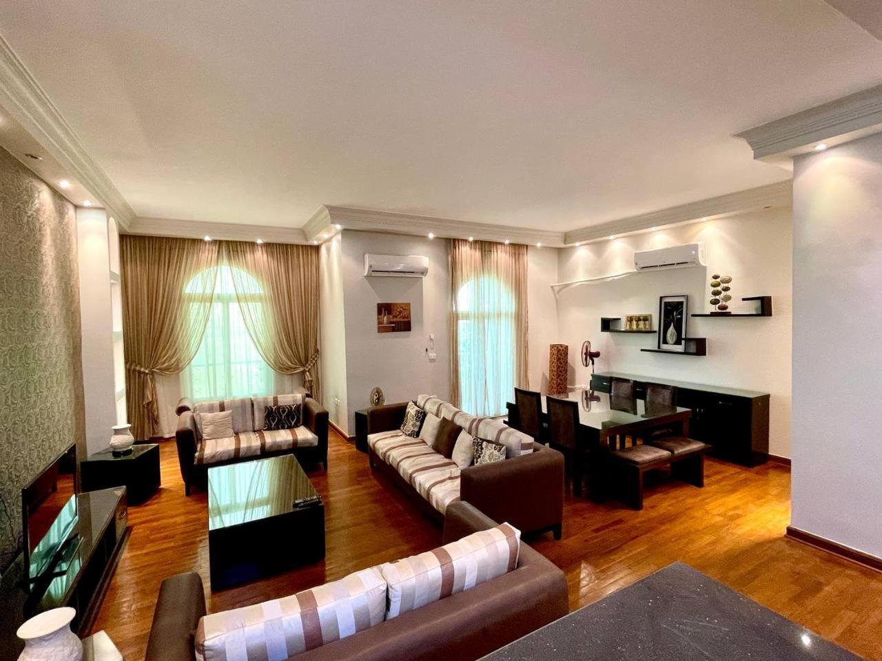 Apartment 3bedroom Next To Downtown Mall New